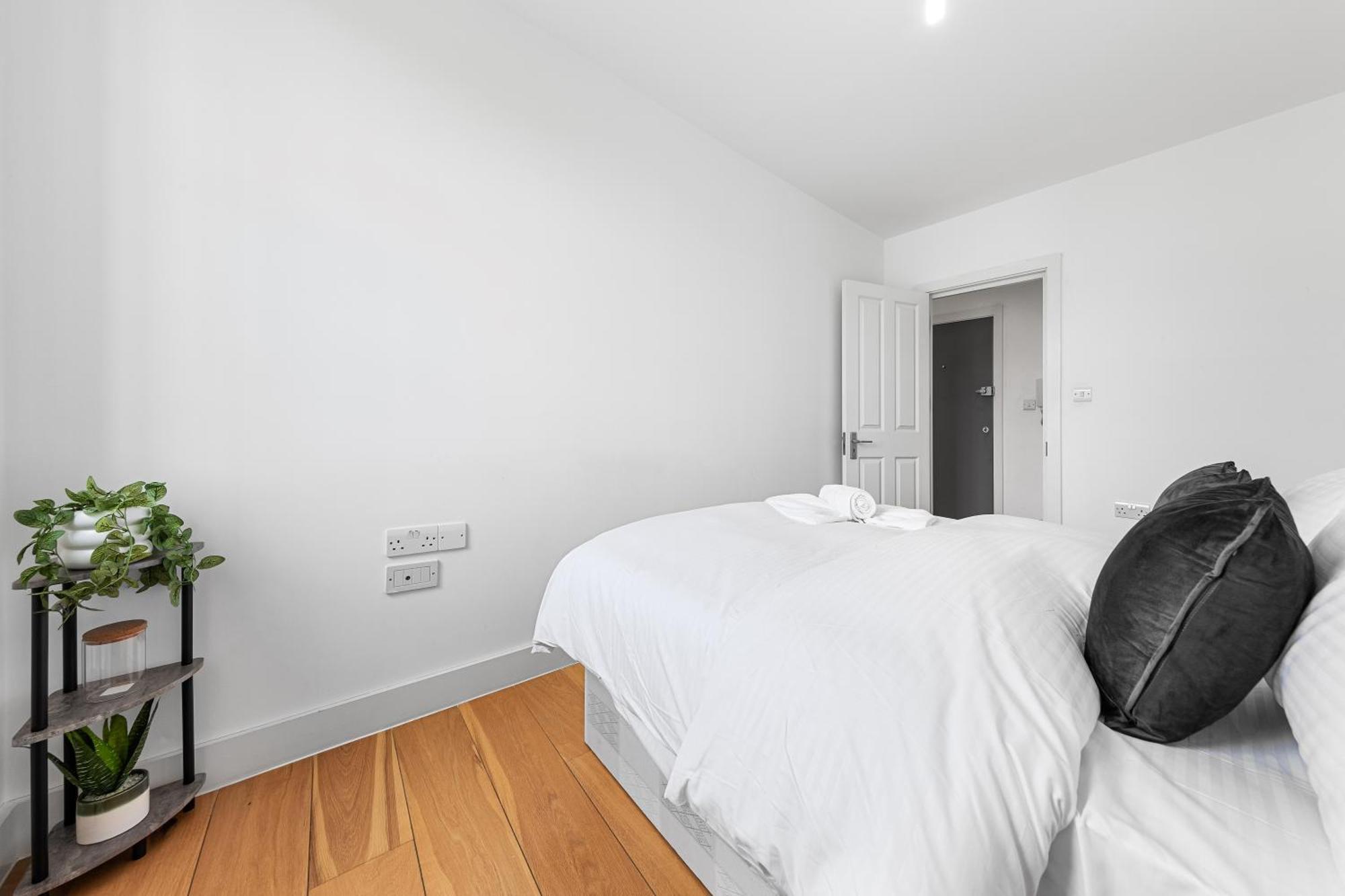 Апартаменты Modern Flat In Stockwell, 10 Mins From Oxford Circus Лондон Экстерьер фото