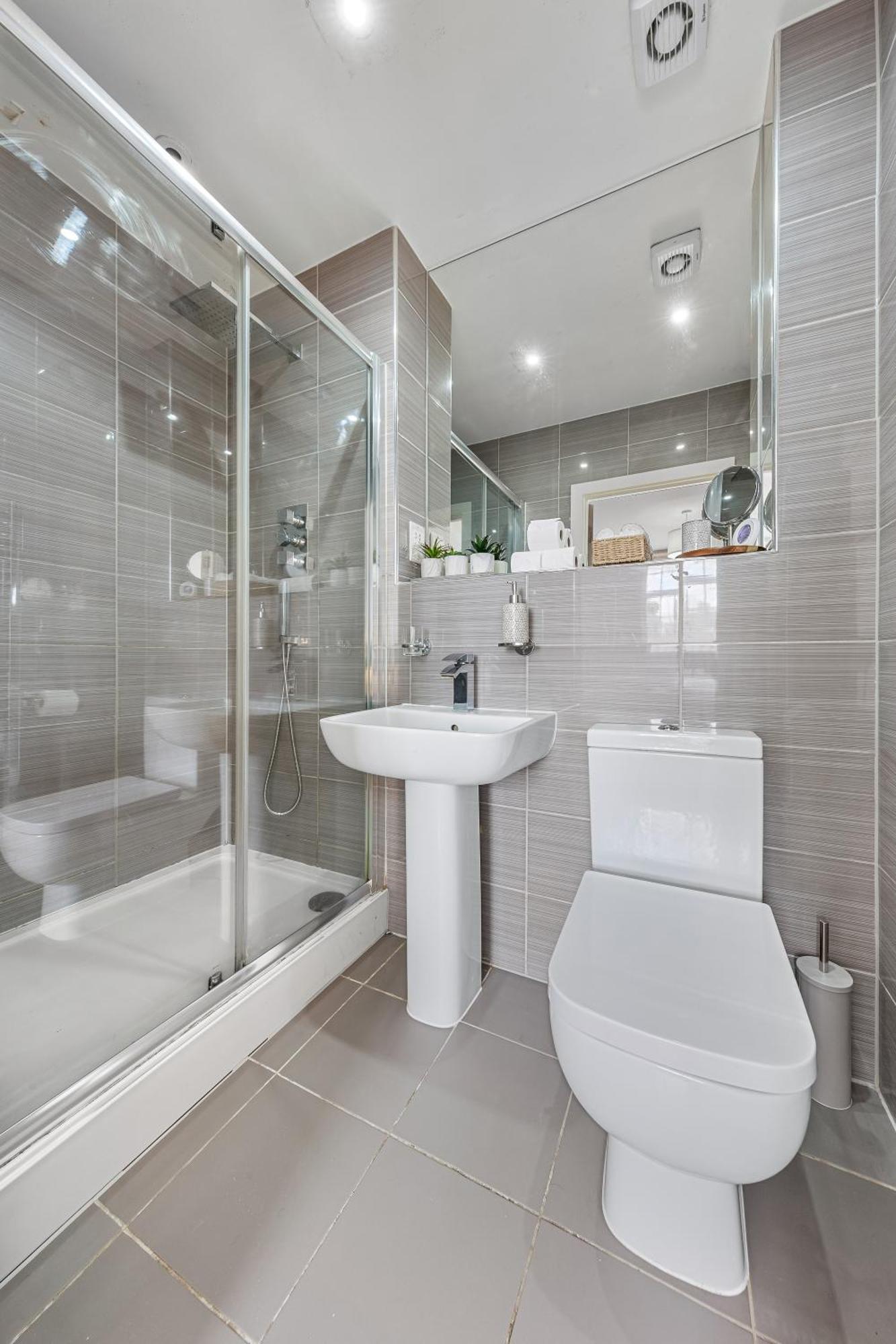 Апартаменты Modern Flat In Stockwell, 10 Mins From Oxford Circus Лондон Экстерьер фото